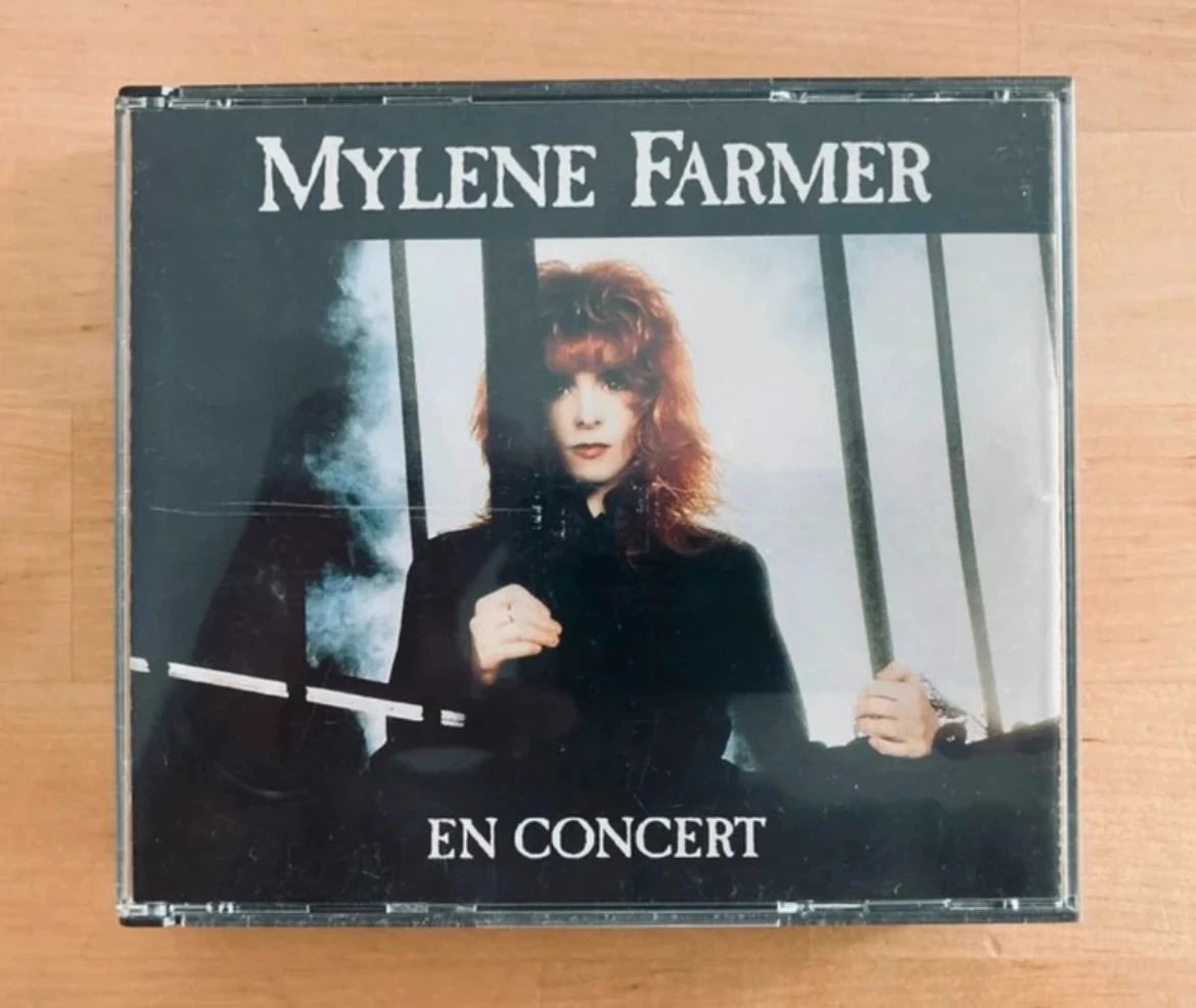 Coffret CD double Mylène Farmer En Concert.